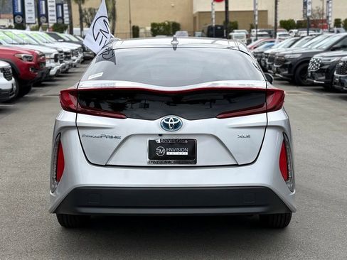 Used 2022 Toyota Prius Prime XLE image 8