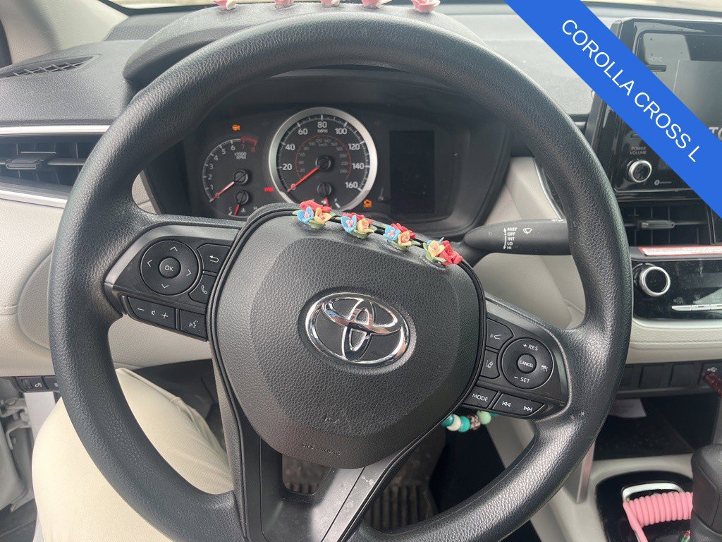 Used 2022 Toyota Corolla Cross L FWD image 9