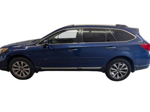 Used 2017 Subaru Outback 3.6R Touring AWD/4WD image 2