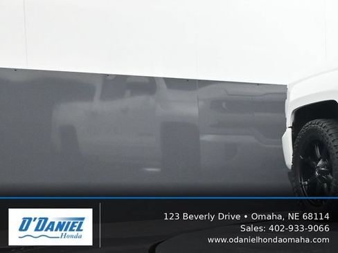 Used 2017 Chevrolet Silverado 1500 LT w/ All Star Edition AWD/4WD image 22