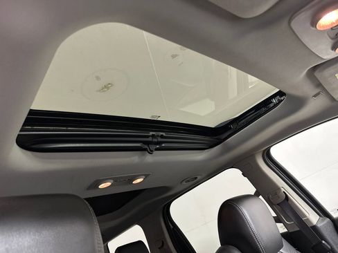 Used 2014 GMC Acadia SLT image 32