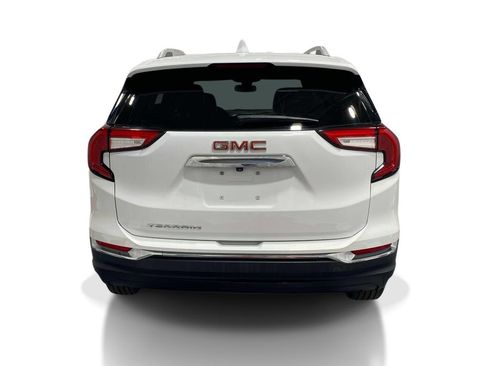Used 2024 GMC Terrain SLT FWD image 3