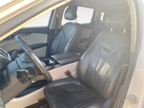 Used 2019 Lincoln Nautilus Reserve AWD/4WD image 11