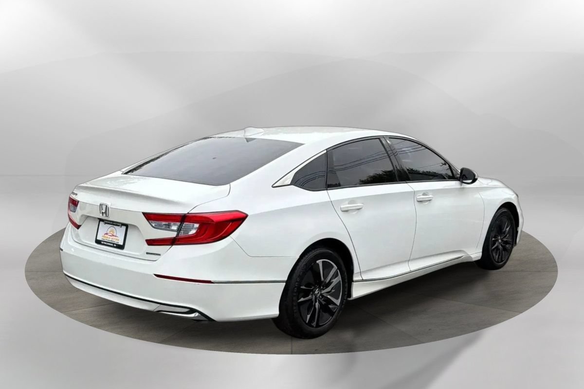 Used 2018 Honda Accord EX image 5