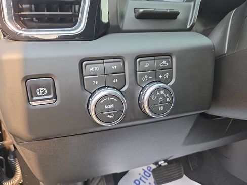 New 2026 GMC Sierra 1500 Denali w/ Technology Package AWD/4WD image 18