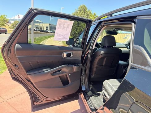 Used 2023 Kia Sorento SX Prestige AWD/4WD image 19