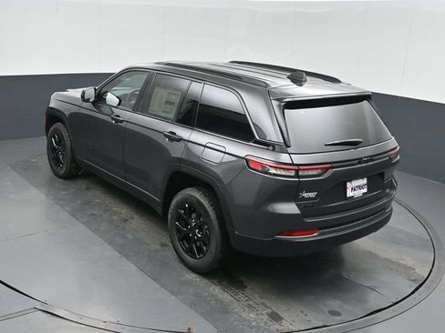 New 2026 Jeep Grand Cherokee Altitude image 33