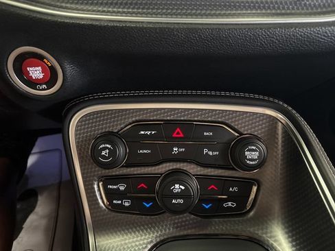 Used 2016 Dodge Challenger SRT Hellcat RWD image 17