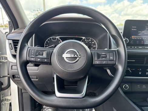 Used 2023 Nissan Rogue S AWD/4WD image 26