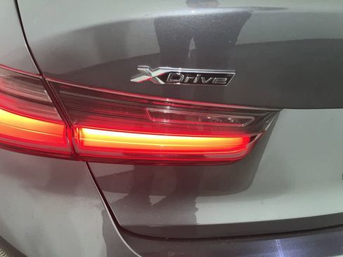 Used 2022 BMW 330i xDrive Sedan w/ Driving Assistance Package image 12