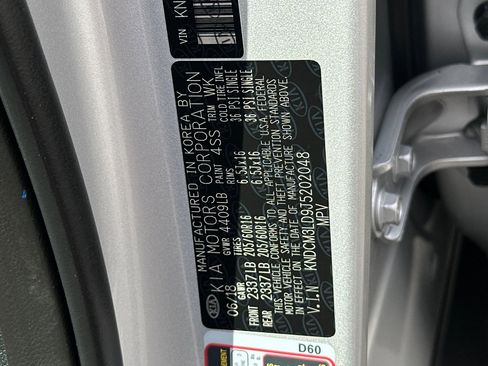 Used 2018 Kia Niro LX image 29