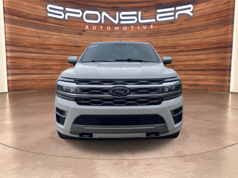 Used 2022 Ford Expedition Max Platinum AWD/4WD image 10