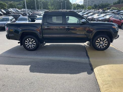 Certified 2023 Toyota Tacoma Limited AWD/4WD image 7