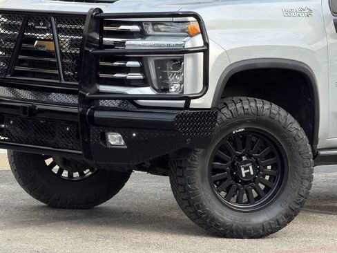 Used 2023 Chevrolet Silverado 3500 High Country w/ Z71 Off-Road Package AWD/4WD image 11