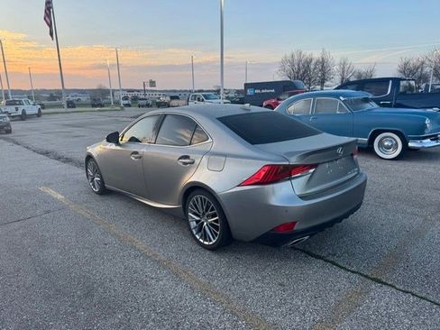 Used 2019 Lexus IS 300 AWD w/ Navigation Package image 11