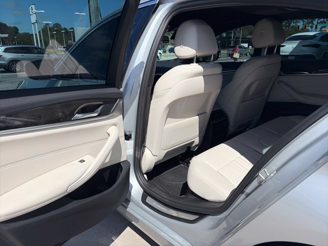 Used 2017 BMW 530i RWD image 14