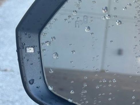 Used 2023 Volkswagen Atlas SEL Premium image 18