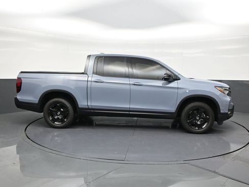 Used 2025 Honda Ridgeline Black Edition image 6