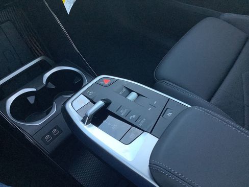 Certified 2025 BMW X1 xDrive28i w/ Premium Package image 28