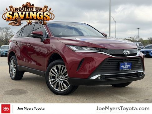 Used 2024 Toyota Venza Limited image 2