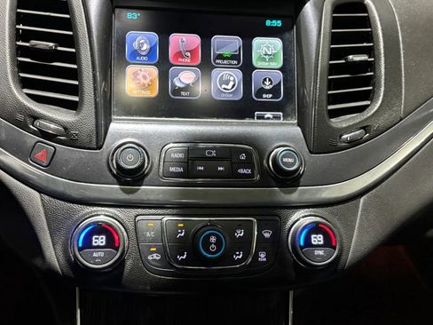 Used 2017 Chevrolet Impala LT w/ Convenience Package image 10