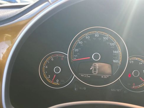 Used 2016 Volkswagen Beetle 1.8T Dune w/ Dune Technology Package image 32