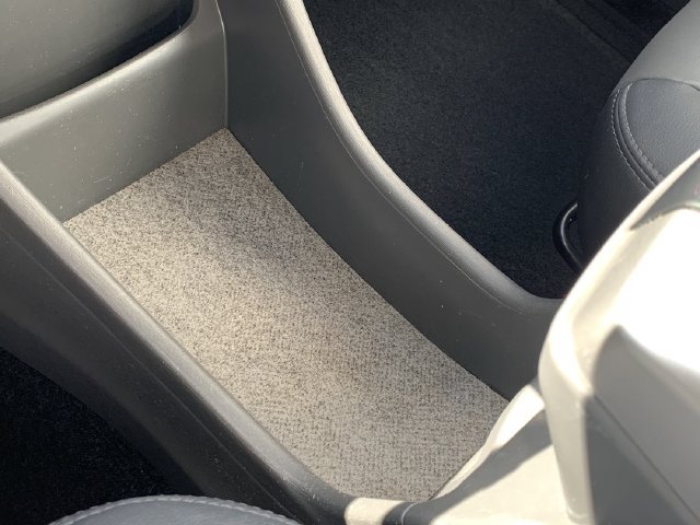 Used 2013 Toyota Prius V Five FWD image 14