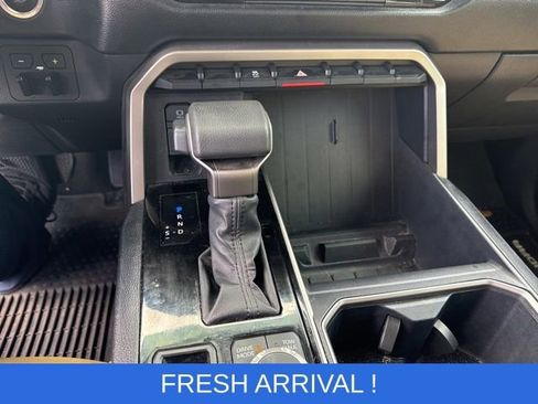 Used 2022 Toyota Tundra SR5 w/ SR5 Convenience Package image 6