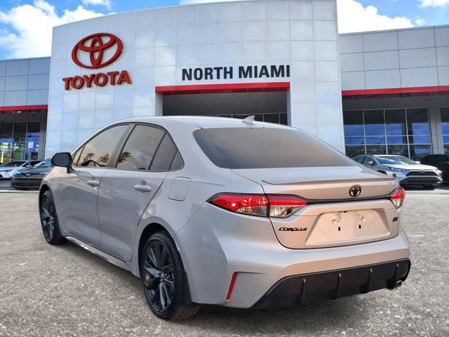 Used 2026 Toyota Corolla SE FWD image 3