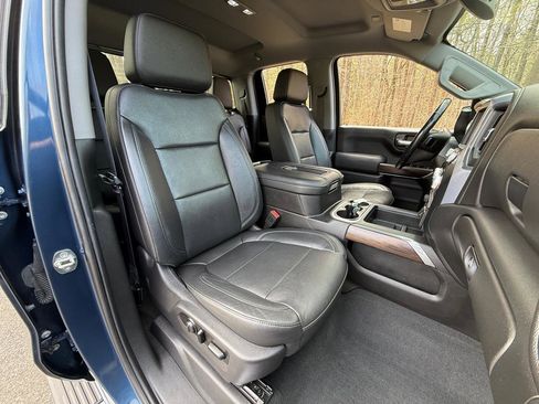 Used 2019 GMC Sierra 1500 SLT w/ SLT Premium Package AWD/4WD image 31