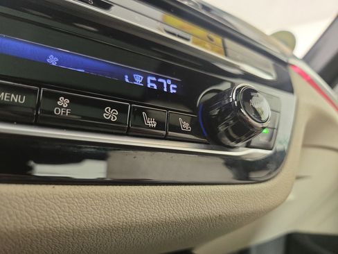 Used 2022 BMW 530i xDrive 530i xDrive w/ Executive Package image 27