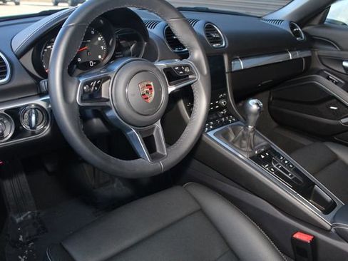 Certified 2024 Porsche 718 Boxster image 4