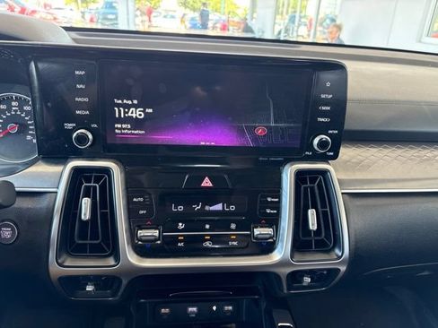 Used 2023 Kia Sorento S w/ Panoramic Sunroof Package FWD image 13