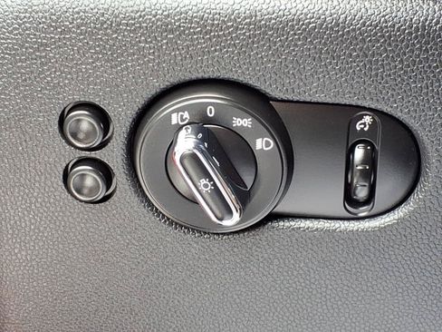 Used 2019 MINI Cooper S FWD image 17