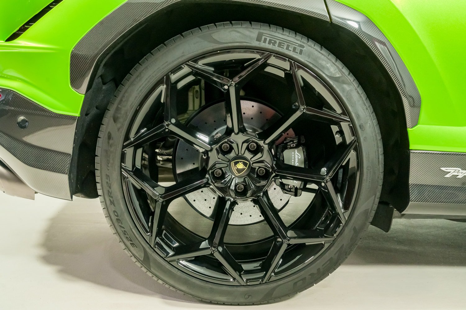 Used 2024 Lamborghini Urus Performante AWD/4WD image 15