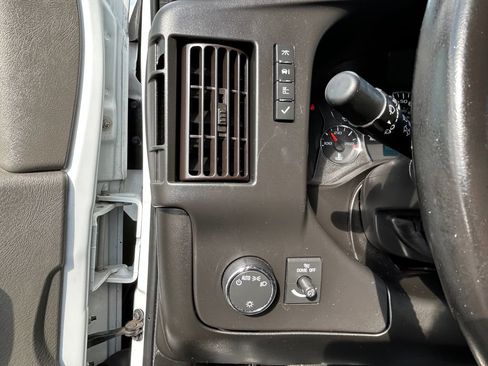 Used 2021 Chevrolet Express 2500 w/ Driver Convenience Package image 18