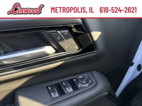 New 2026 GMC Yukon Denali w/ Sun & Power Step Package image 21