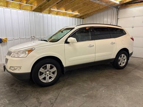 Used 2012 Chevrolet Traverse LT FWD image 4