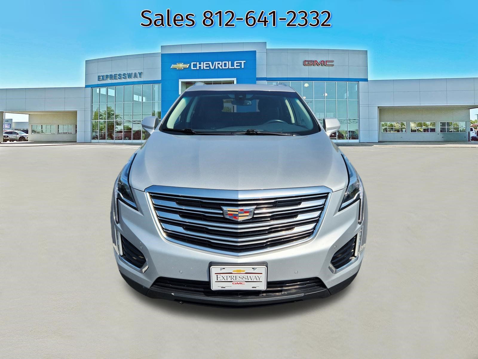 Used 2019 Cadillac XT5 Premium Luxury FWD image 2