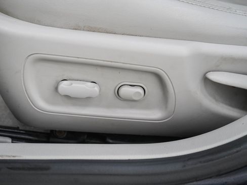 Used 2009 Buick LaCrosse CXL w/ Driver Confidence Package FWD image 24