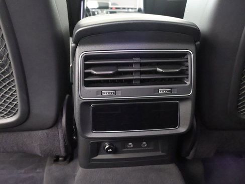 Used 2023 Audi Q8 Prestige w/ Prestige Package image 50