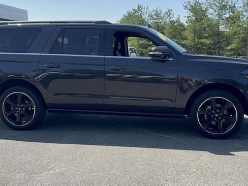 Used 2022 Ford Expedition Max Limited AWD/4WD image 3