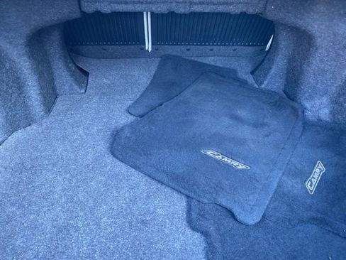 Used 2012 Toyota Camry L image 25