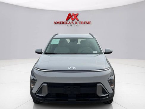 Used 2024 Hyundai Kona SEL w/ Convenience Package AWD/4WD image 8