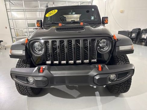 Used 2023 Jeep Gladiator Mojave w/ LED Lighting Group AWD/4WD image 2