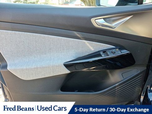 Certified 2023 Volkswagen ID.4 Pro image 13