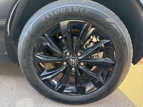 Used 2025 Buick Envista Sport Touring image 15