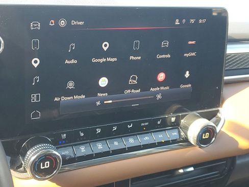Used 2025 GMC Canyon AT4 w/ Technology Plus Package AWD/4WD image 26