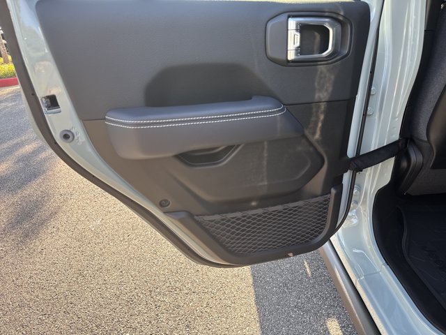 New 2026 Jeep Wrangler Unlimited Rubicon w/ Rockslide Package AWD/4WD image 20