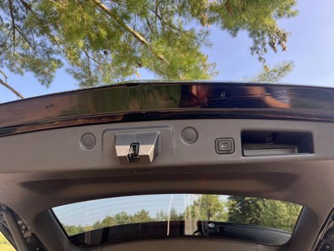 Used 2022 Chevrolet Equinox LT image 12